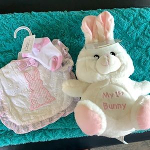 NWT Baby’s 1st Easter! Bib,socks,& bunny